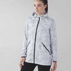 LULULEMON Miss Mist Jacket II SZ 2  Dottie Dash White Black
lululemon athletica